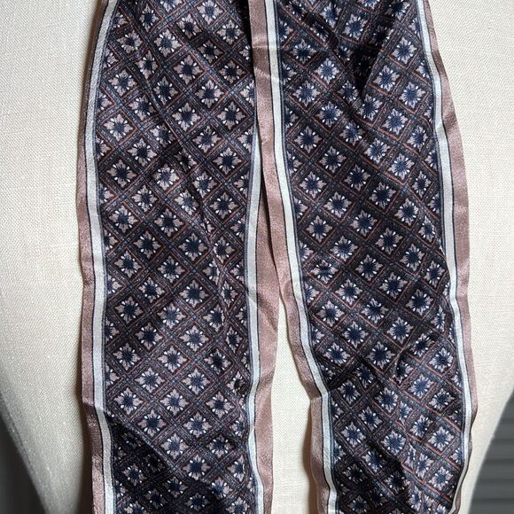 Women Skinny 100% neck Scarf - Picture 2 of 7